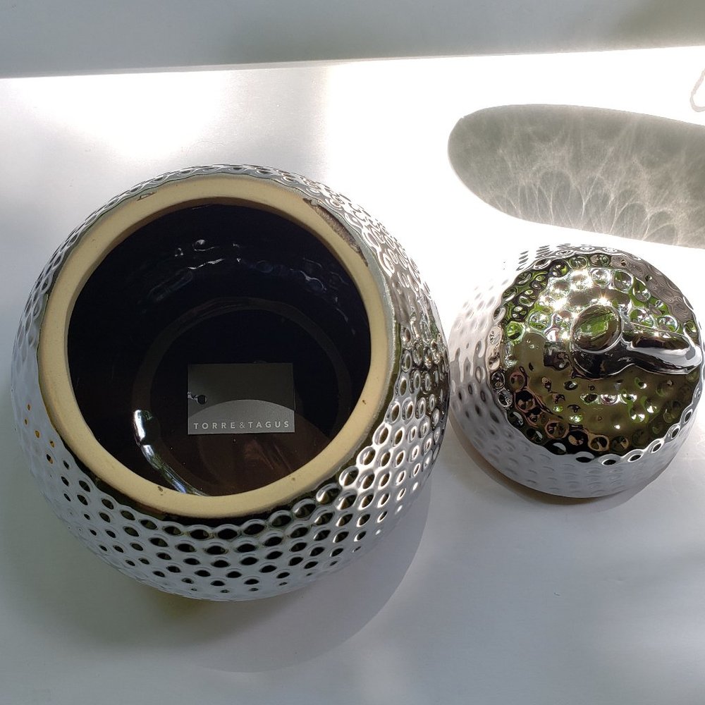 TORRE + TAGUS Helio Silver Hammered Pear Canister in Fine Ceramic Brand New - Picture 8 of 16